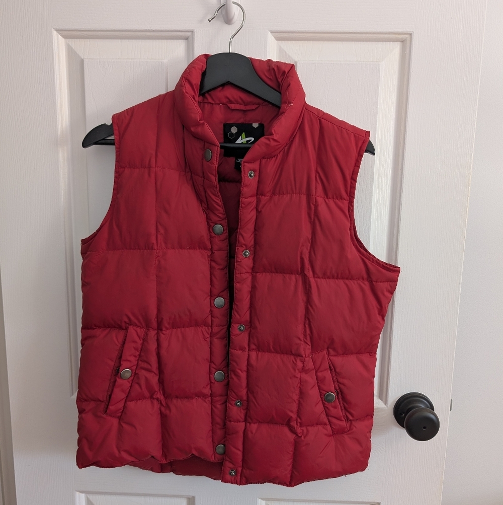 Athletech Unisex Red Puffer Insulated Vest Small
